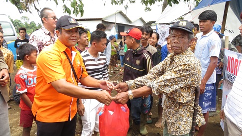 https://images-residence.summarecon.com/images/gallery/article/5753/Bantuan garut 3.jpg